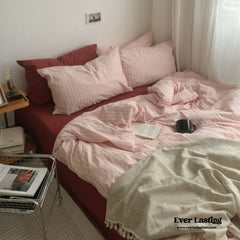Minimalist Pink Striped Bedding Set