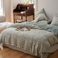 Mother Earth Floral Bedding Set - Green Buttoned