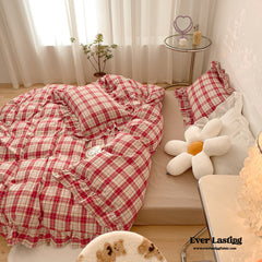 Plaid Ruffle Bedding Set - Red