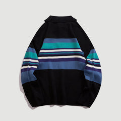 Gestreifte Strickjacke mit Kontrast