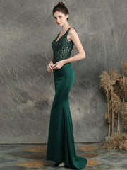 Vestido de noche largo con apliques de cuentas hecho a mano