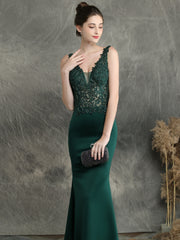 Vestido de noche largo con apliques de cuentas hecho a mano