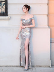 Vestido de banquete con cola de pez y cuentas