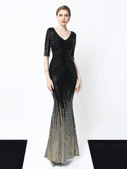 Vestido de noche largo, fino y elegante.