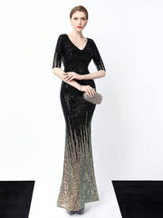 Vestido de noche largo, fino y elegante.