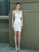 vestido de noche corto con tirantes