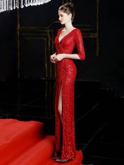 Elegante vestido de noche de manga larga