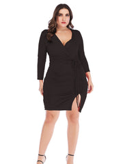 Falda delgada y arrugada con abertura en la cadera