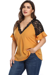 Top con panel de encaje en contraste