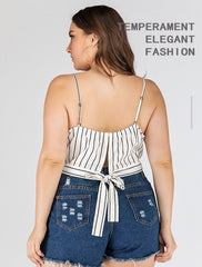 Top de tubo con tirantes finos y rayas blancas y negras
