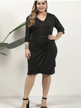 V-neck Simple Dress With Side Wrap Buttocks