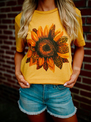 Leoparden-Sonnenblumen-T-Shirt