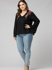 Lockeres Winter-T-Shirt mit langen Ärmeln und V-Ausschnitt