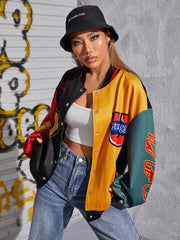 Chaqueta bomber con bloques de color y hombros caídos con gráfico de letras