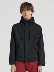 Chaqueta con capucha y cordón para hombre