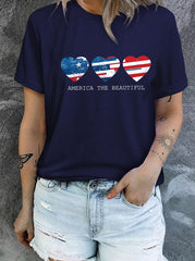 Camiseta con letras de corazón y bandera estadounidense