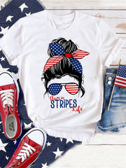 Weißes T-Shirt mit Rundhalsausschnitt und amerikanischer Flagge