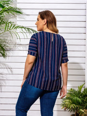 Blusa elegante de manga corta a rayas