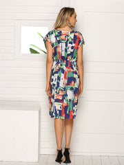 Vestido sencillo de moda de longitud media