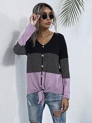Camiseta morada con cuello en V y empalme