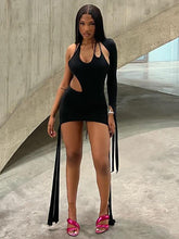 Neckholder-Maxikleid mit halblangen Ärmeln