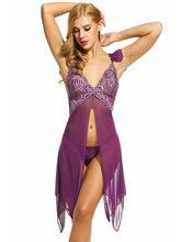 Falda asimétrica delantera con escote en V