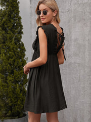 V-neck sleeveless dress