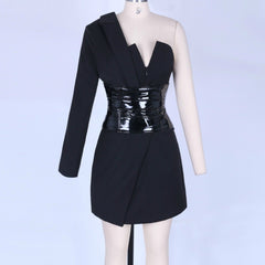 Vestido mini ajustado asimétrico de manga larga con un hombro al descubierto H0196