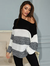 Gestreifter Strickpullover mit Farbblock