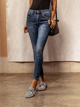 Hip Jeans With Small Feet