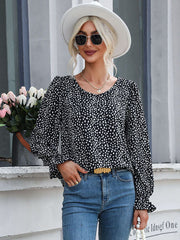 Camisa con estampado de leopardo y cuello redondo