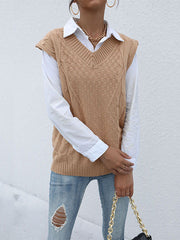 Einfarbige, gedrehte Strickweste