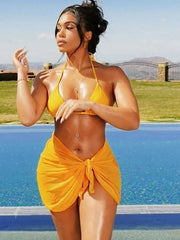 Traje de playa de malla de color puro con espalda abierta y ombligo transparente