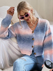 Kurzer Pullover mit Farbverlauf