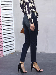 Streetstyle-Jeanshose mit zerrissenen Füßen