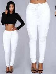 Pantalones con cordón y múltiples bolsillos