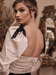 Body con mangas abullonadas