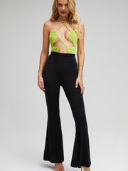 Pantalones acampanados con paquete de cadera