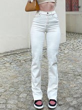 Straight-Leg-Jeans mit Schlitzen