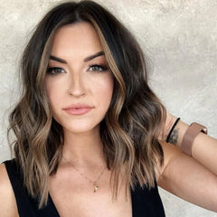 Women's Mid-length wig