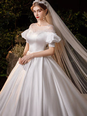 Vestido de novia de un solo hombro con temperamento