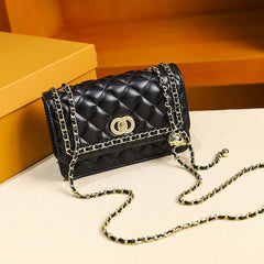 Bolso de hombro tejido a mano de piel de oveja con estampado de cadena de diamantes