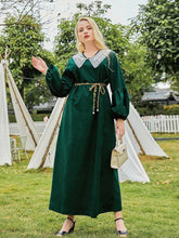 Elegante, lockere Kleider mit Laternenärmeln und Stickereien