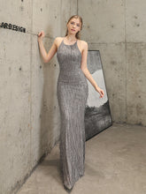 Vestido de noche elegante con borlas y cuentas