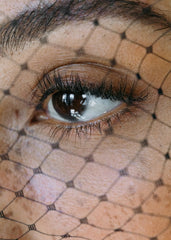 Triple Rosette With Veil in Black