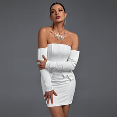 Schulterfreies, langärmliges, gestreiftes Minikleid