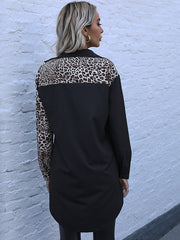 Camisa con estampado de leopardo
