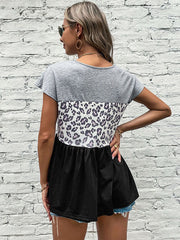 Camiseta holgada de cuello redondo con estampado de leopardo