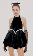 Neckholder-Minikleid aus Samt in Schwarz