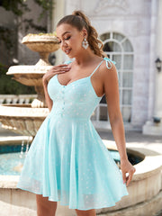 Vestido lencero con escote en V y botones delanteros